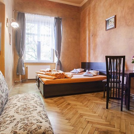 Bed and Breakfast Momotown Privates Krakau Exterior foto