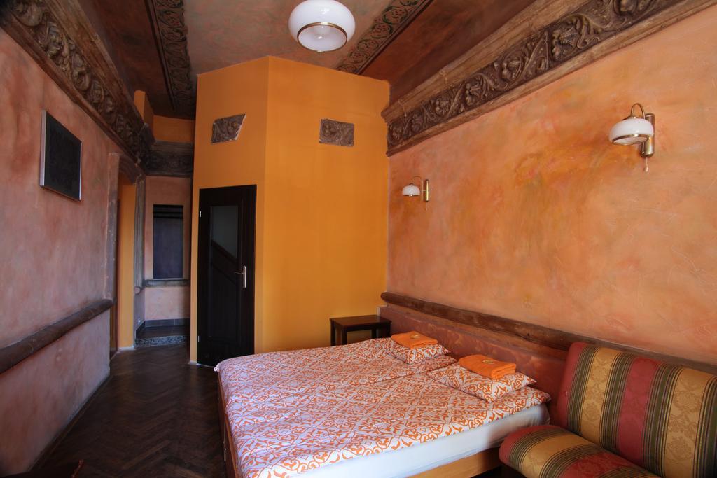 Bed and Breakfast Momotown Privates Krakau Exterior foto