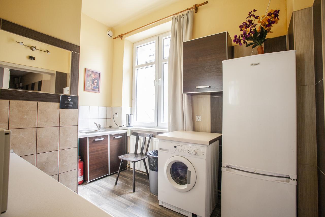 Bed and Breakfast Momotown Privates Krakau Exterior foto