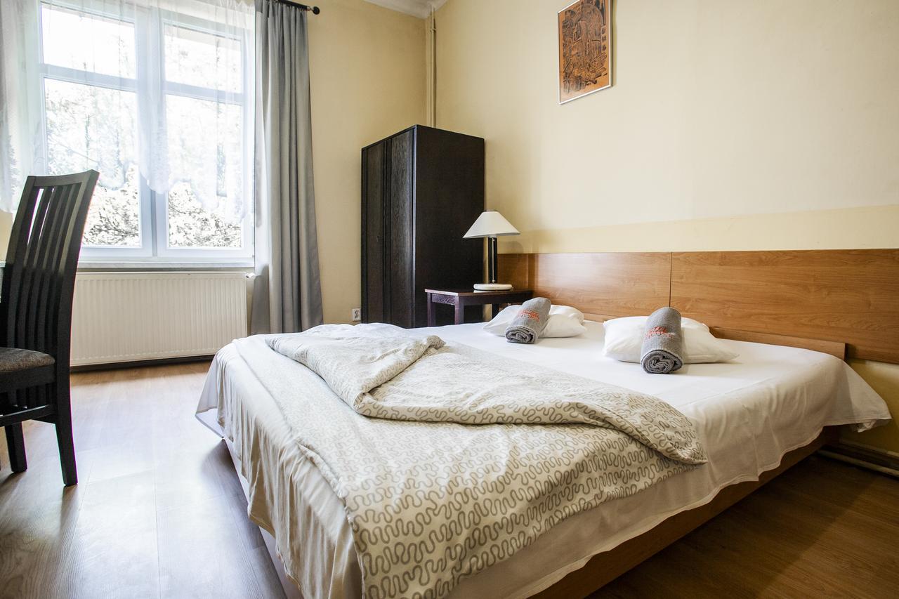 Bed and Breakfast Momotown Privates Krakau Exterior foto