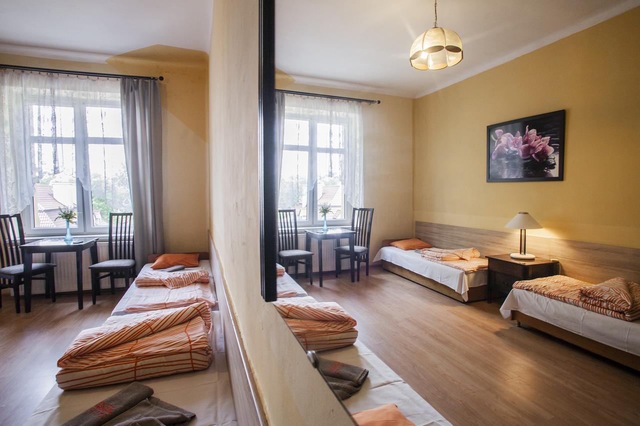 Bed and Breakfast Momotown Privates Krakau Exterior foto
