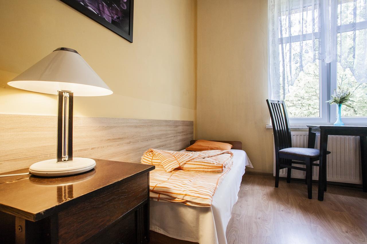 Bed and Breakfast Momotown Privates Krakau Exterior foto